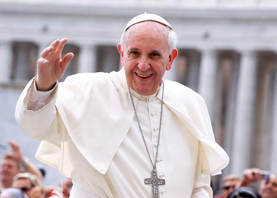 Pope Francis tells the young: don`t ruin your lives looking for thrills 